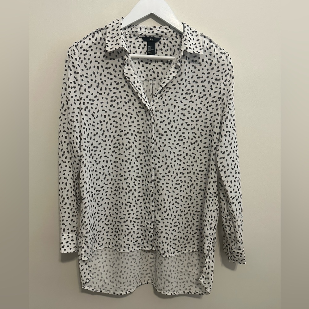 H&M Monochrome Patterned Blouse